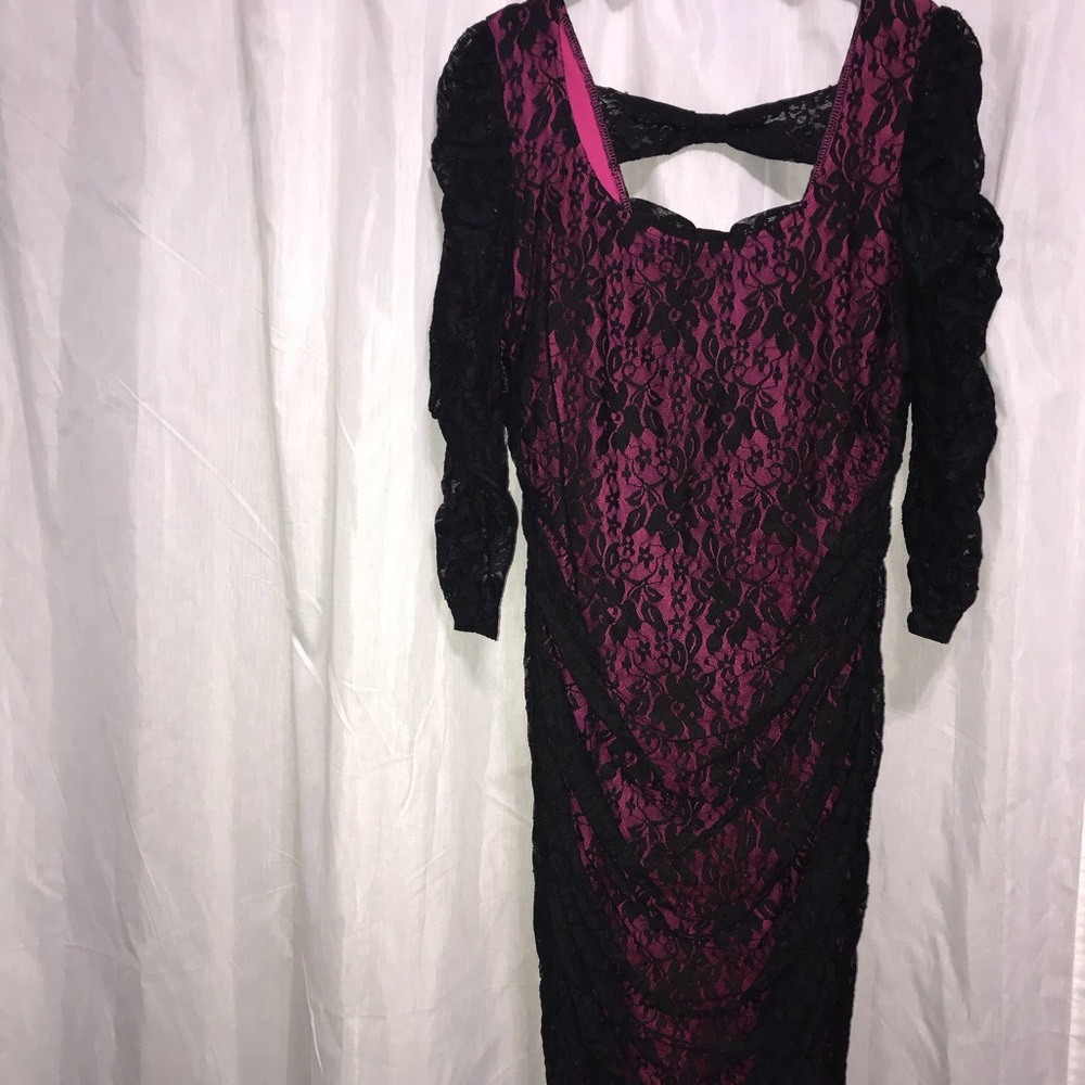 Women’s Black and Fuchsia LBD